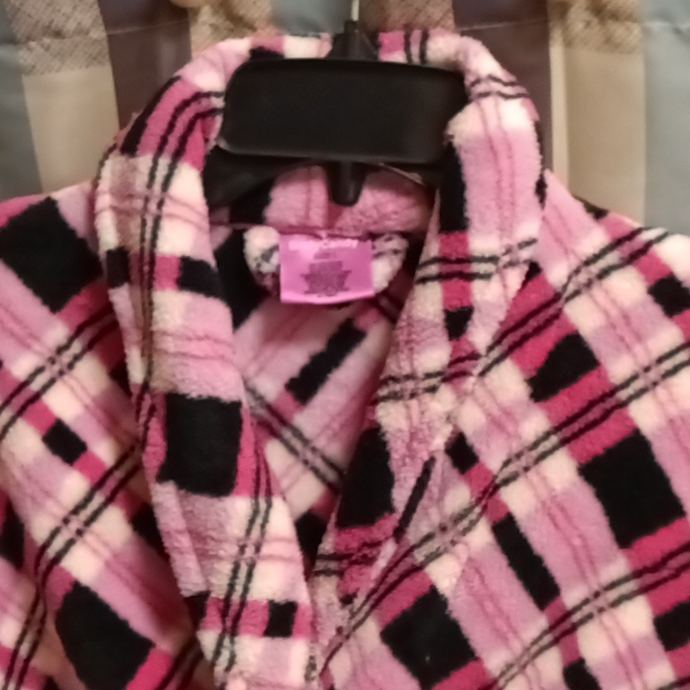 FINAL PRICE NWT Body Candy pink/black/white plaid/striped robe w belt Lg